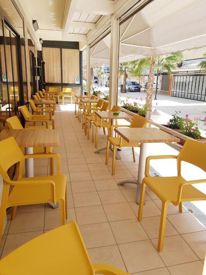 Hotel La Plage Cattolica Eksteriør bilde