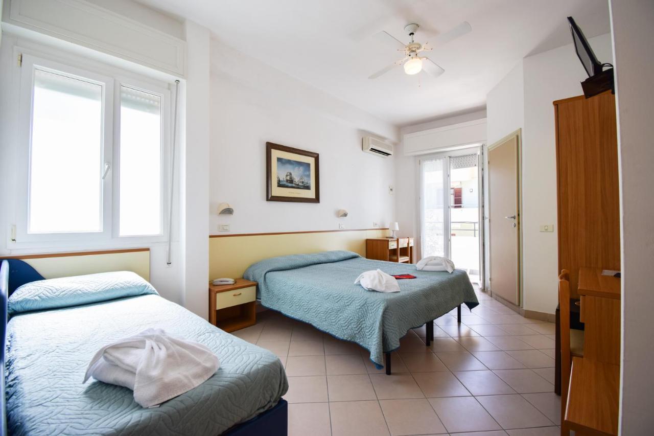 Hotel La Plage Cattolica Eksteriør bilde