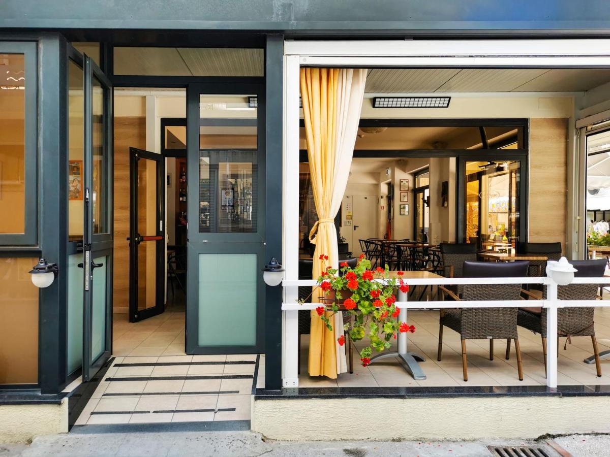 Hotel La Plage Cattolica Eksteriør bilde