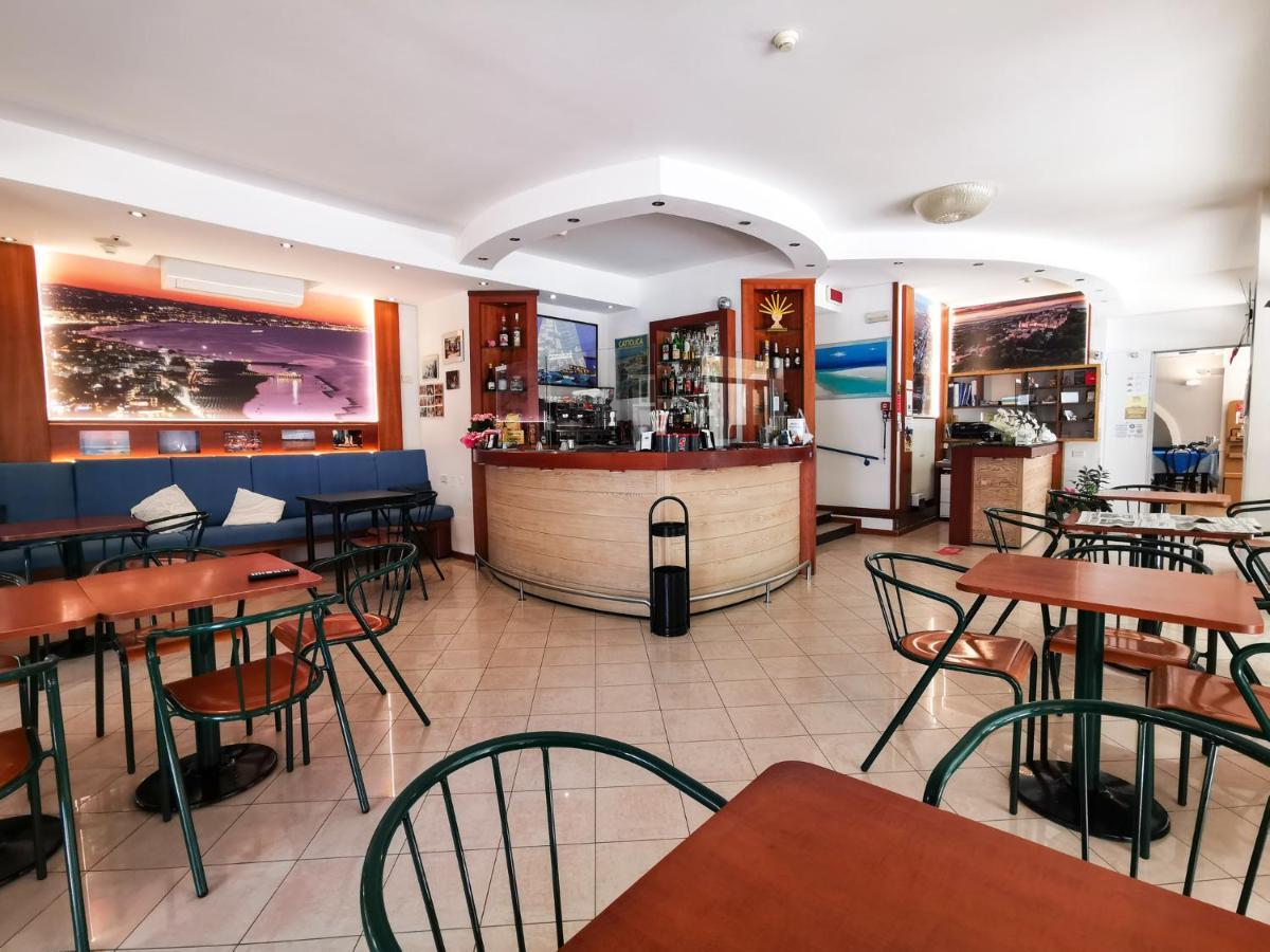 Hotel La Plage Cattolica Eksteriør bilde